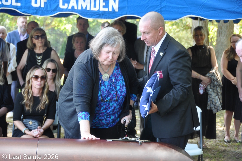 Last-Salute-military-funeral-guard-123