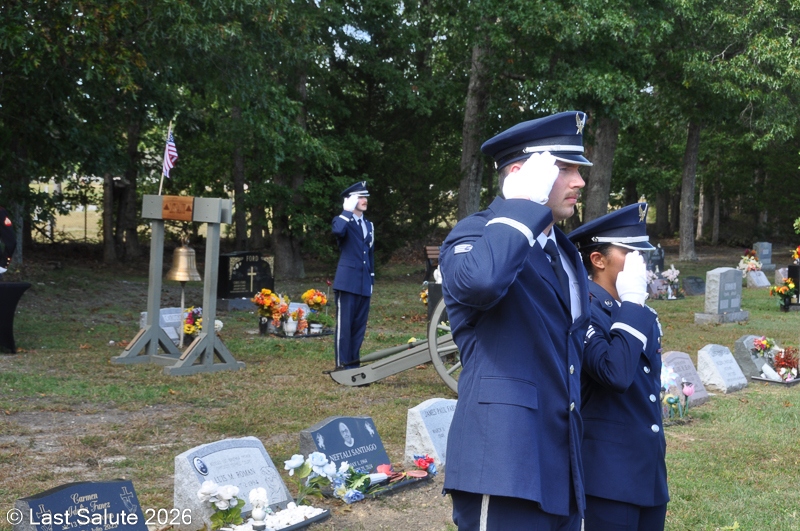 Last-Salute-military-funeral-guard-13
