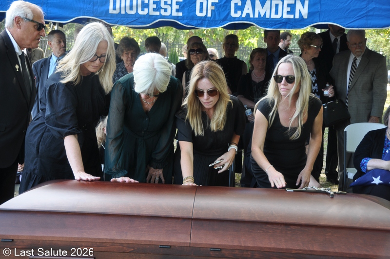 Last-Salute-military-funeral-guard-134