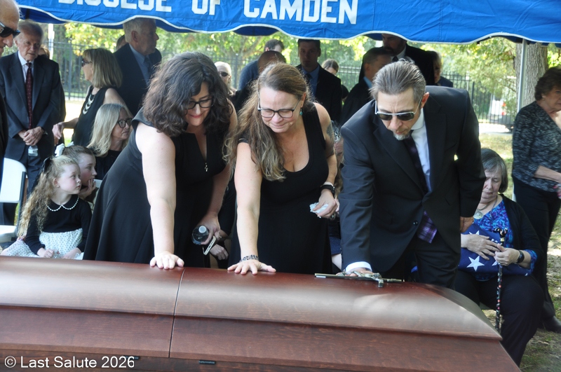 Last-Salute-military-funeral-guard-135