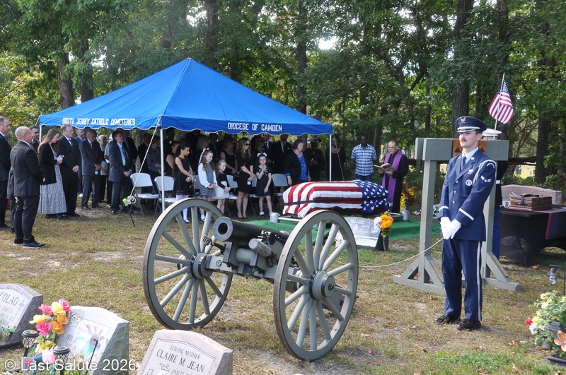 Last-Salute-military-funeral-guard-30