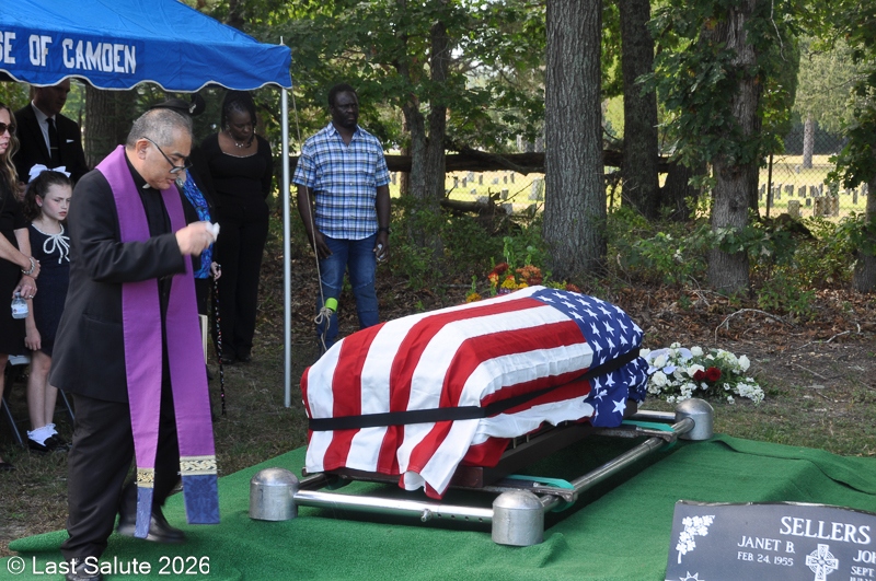 Last-Salute-military-funeral-guard-40