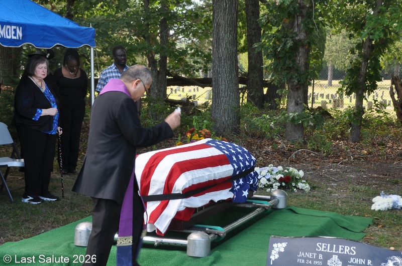 Last-Salute-military-funeral-guard-41