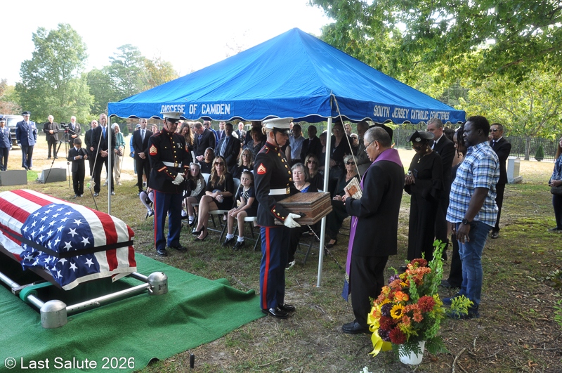 Last-Salute-military-funeral-guard-58