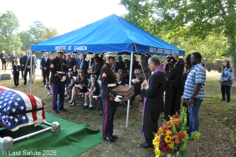 Last-Salute-military-funeral-guard-59
