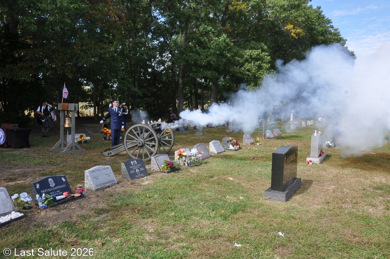 Last-Salute-military-funeral-guard-70