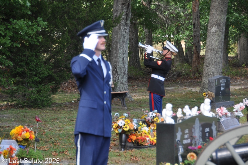 Last-Salute-military-funeral-guard-77