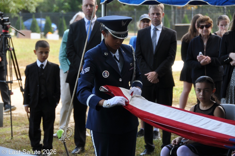 Last-Salute-military-funeral-guard-87