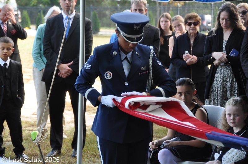 Last-Salute-military-funeral-guard-89