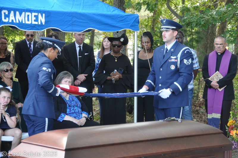 Last-Salute-military-funeral-guard-91