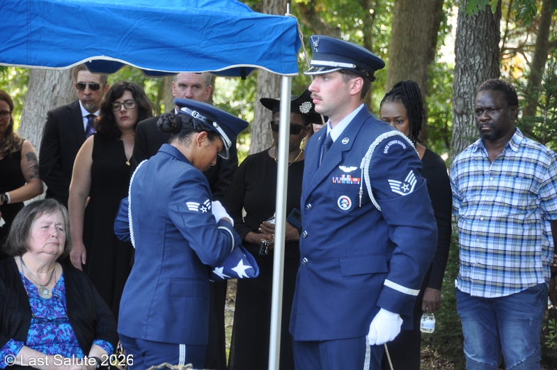 Last-Salute-military-funeral-guard-99