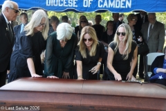 Last-Salute-military-funeral-guard-134