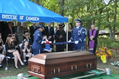Last-Salute-military-funeral-guard-90