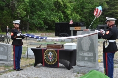 Last-Salute-military-funeral-guard-81