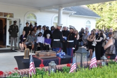 Last-Salute-military-funeral-guard-79