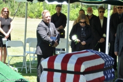 Last-Salute-military-funeral-guard-38