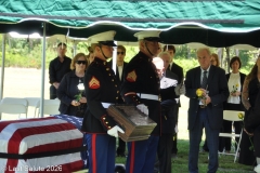 Last-Salute-military-funeral-guard-43
