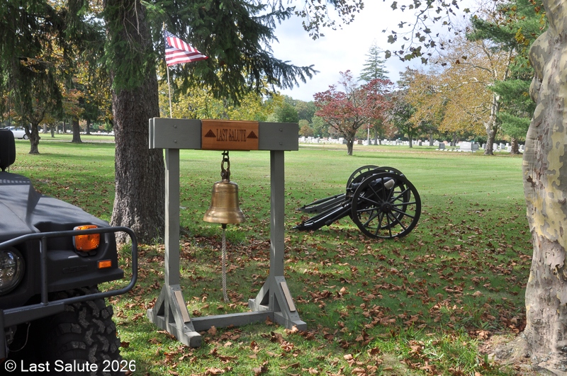 Last-Salute-military-funeral-guard-