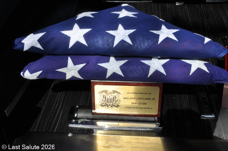 Last-Salute-military-funeral-guard-10
