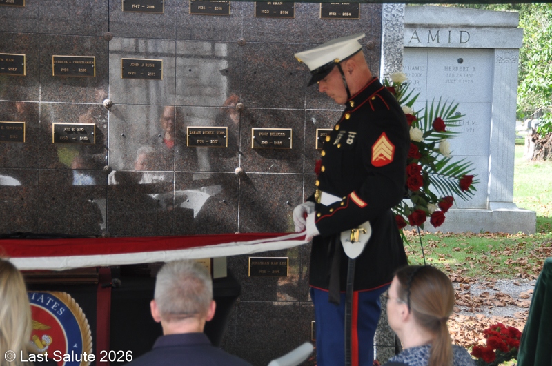 Last-Salute-military-funeral-guard-103