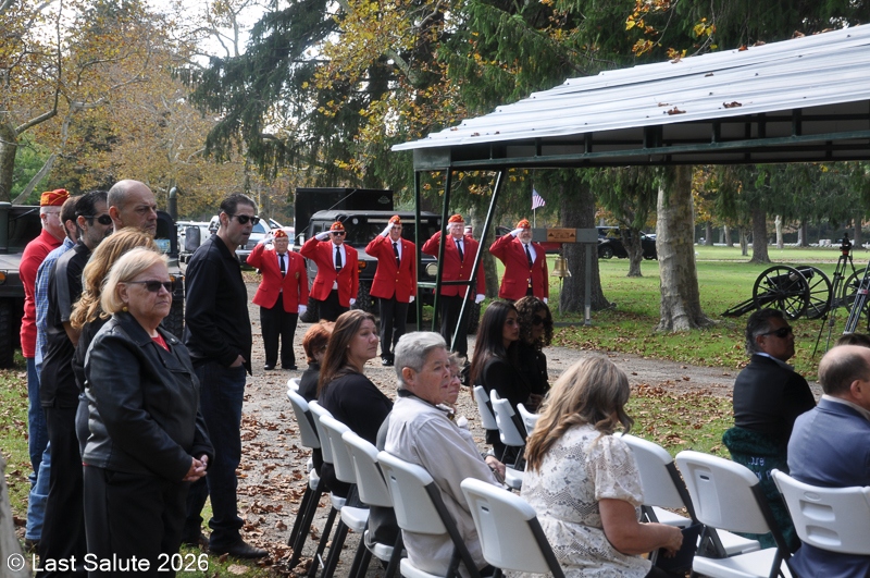 Last-Salute-military-funeral-guard-12