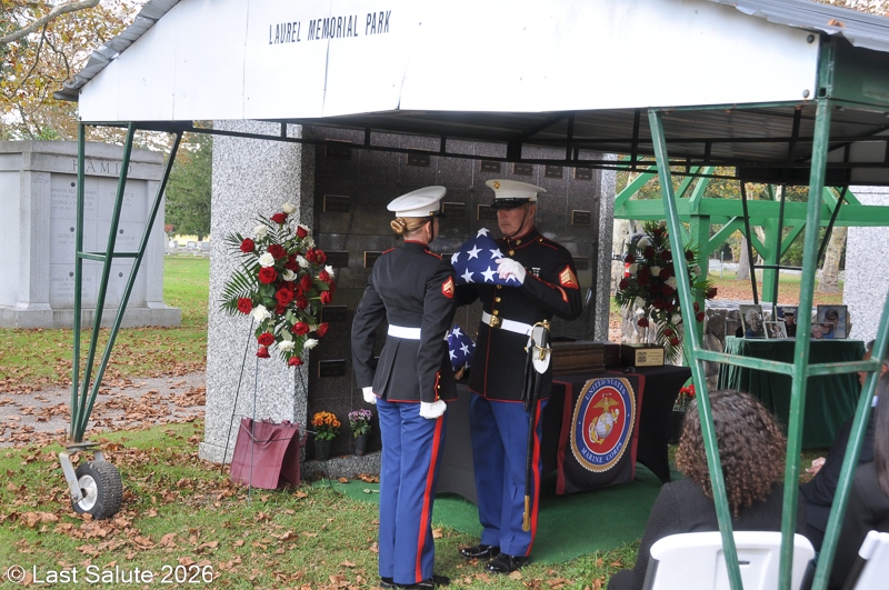 Last-Salute-military-funeral-guard-126