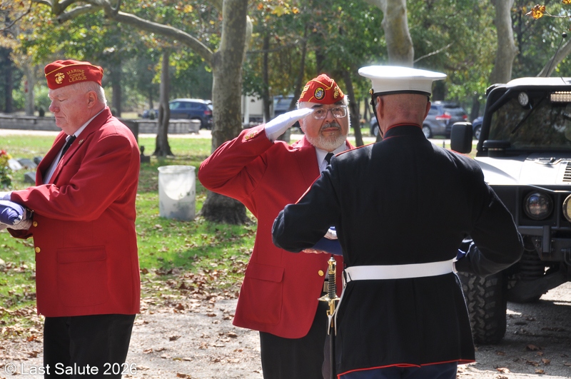 Last-Salute-military-funeral-guard-141