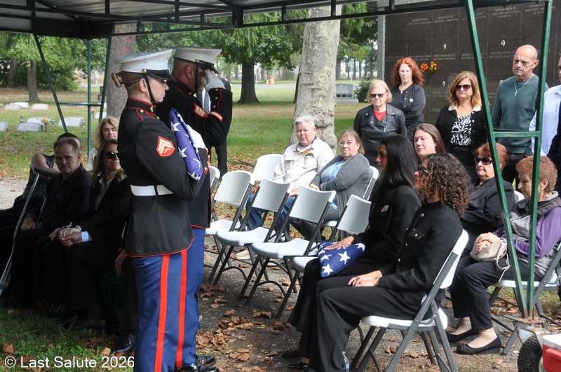 Last-Salute-military-funeral-guard-152