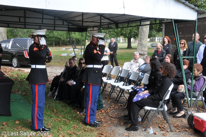 Last-Salute-military-funeral-guard-157