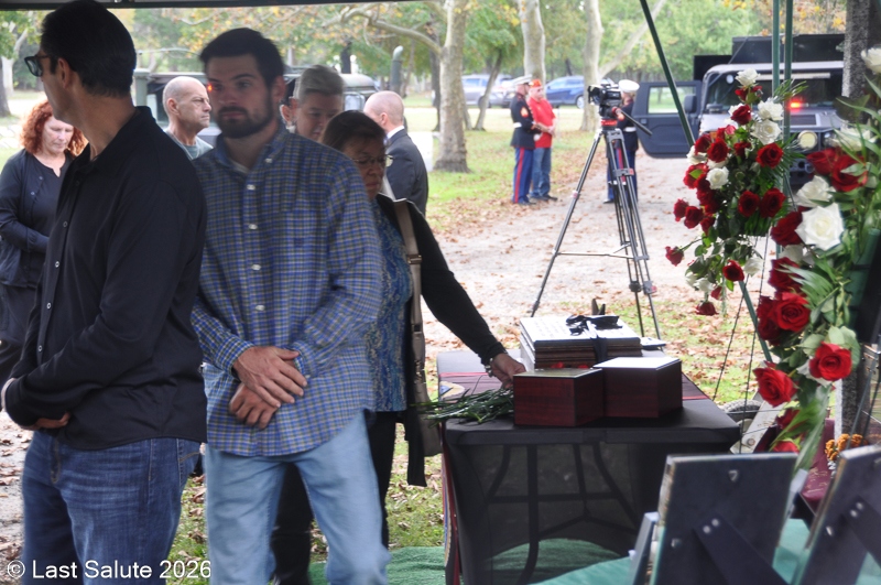 Last-Salute-military-funeral-guard-167