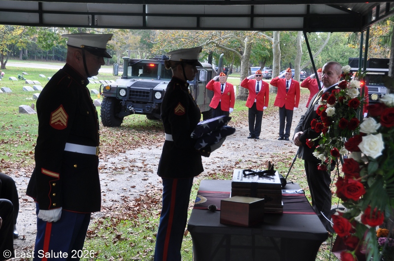 Last-Salute-military-funeral-guard-17