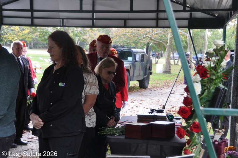 Last-Salute-military-funeral-guard-173