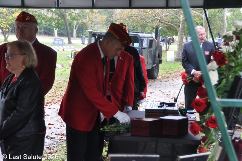 Last-Salute-military-funeral-guard-177
