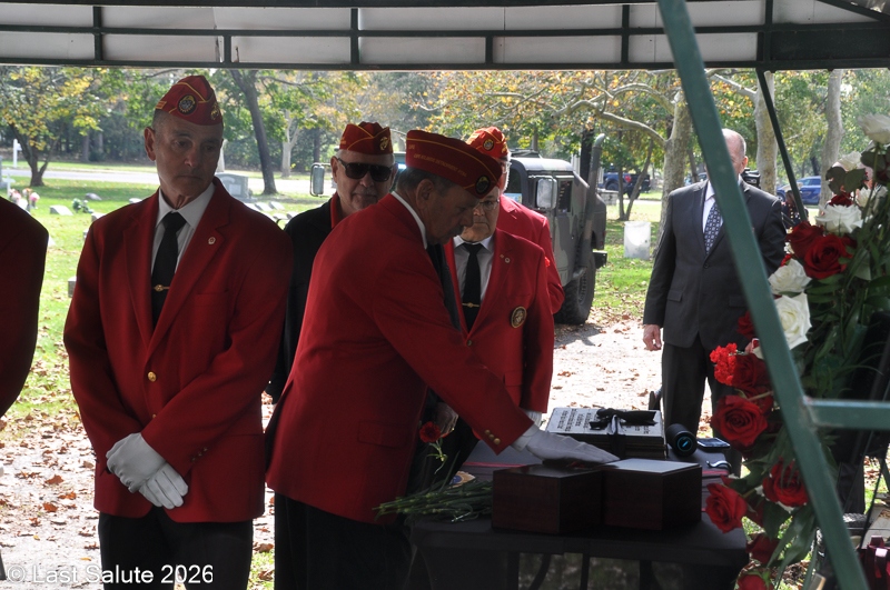 Last-Salute-military-funeral-guard-180