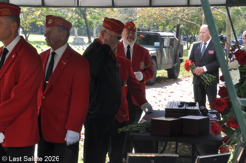 Last-Salute-military-funeral-guard-183