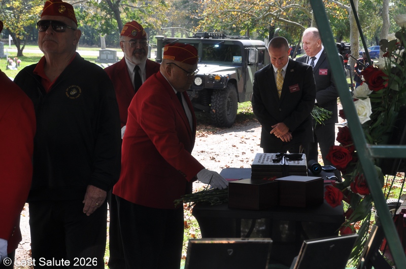 Last-Salute-military-funeral-guard-184