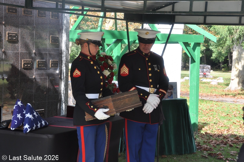 Last-Salute-military-funeral-guard-38