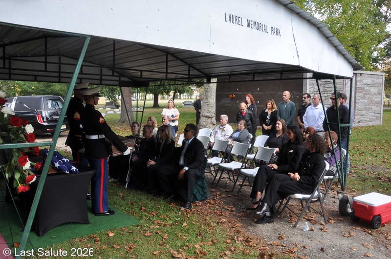 Last-Salute-military-funeral-guard-43