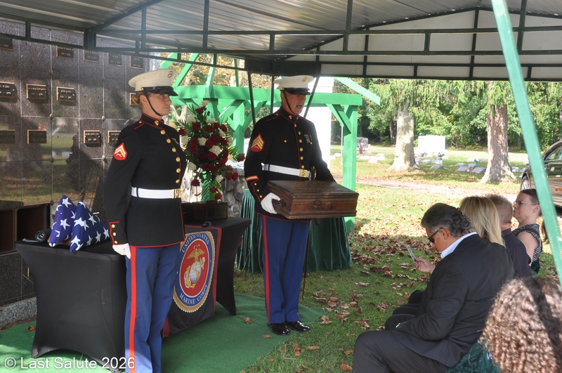 Last-Salute-military-funeral-guard-46
