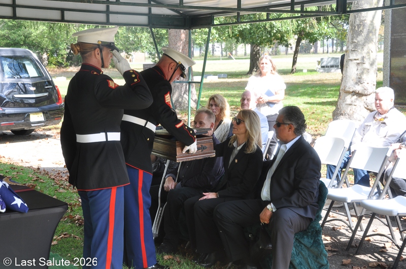 Last-Salute-military-funeral-guard-48