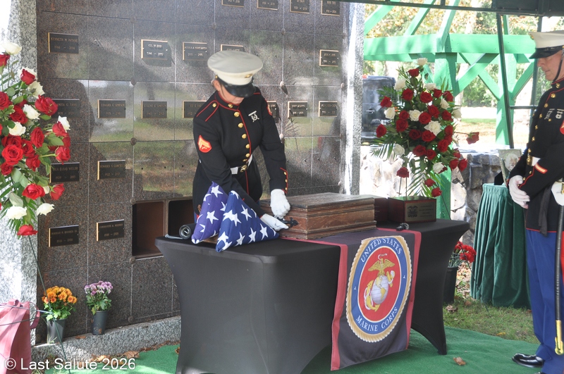 Last-Salute-military-funeral-guard-50
