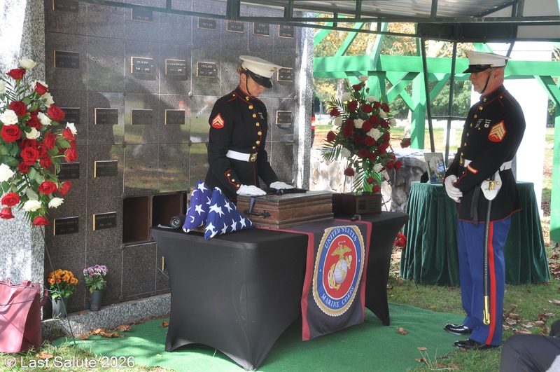 Last-Salute-military-funeral-guard-51