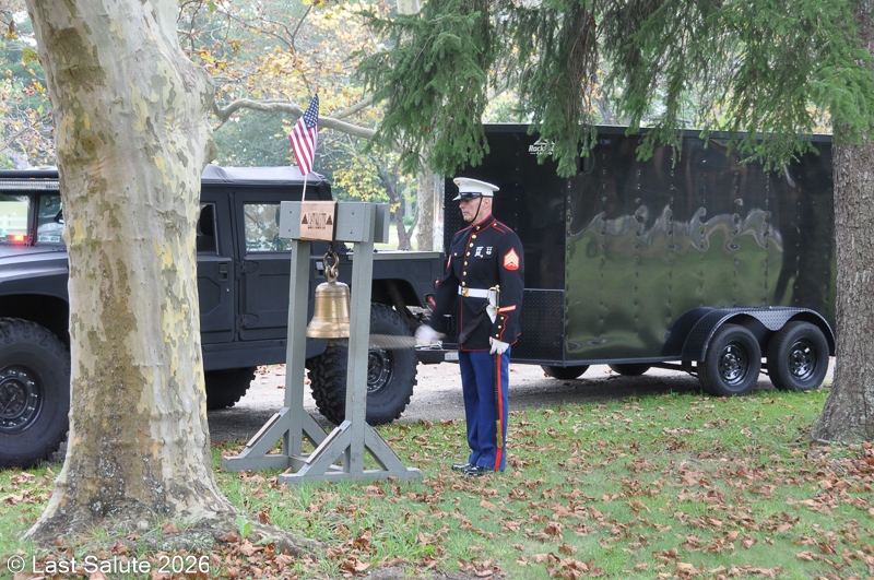 Last-Salute-military-funeral-guard-69