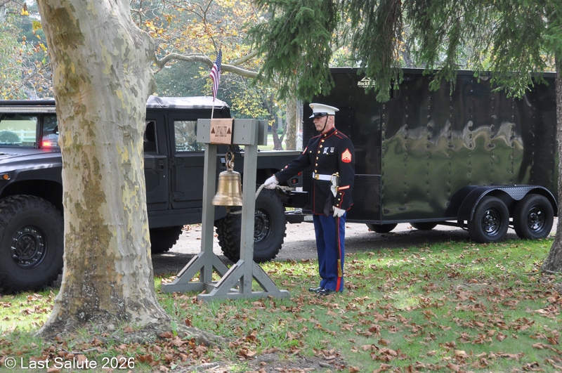 Last-Salute-military-funeral-guard-71