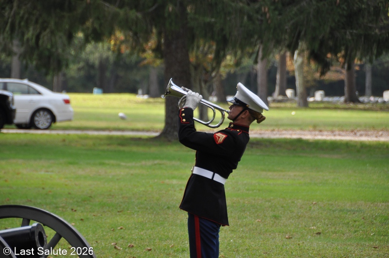 Last-Salute-military-funeral-guard-75