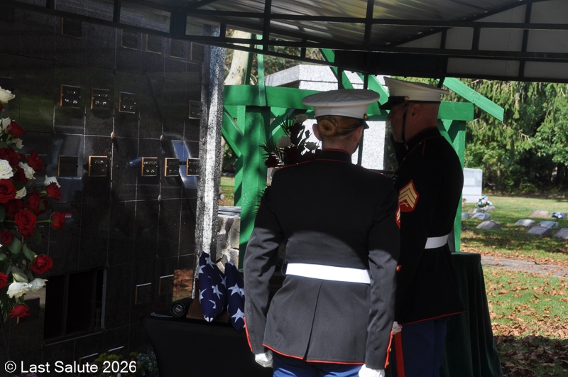 Last-Salute-military-funeral-guard-81