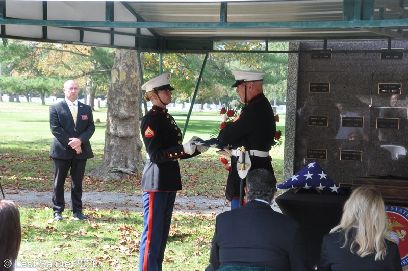 Last-Salute-military-funeral-guard-84