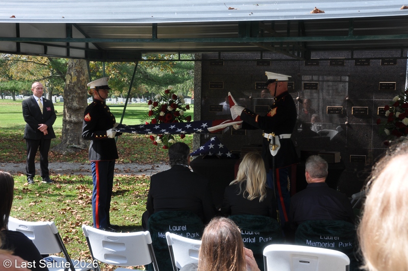 Last-Salute-military-funeral-guard-87