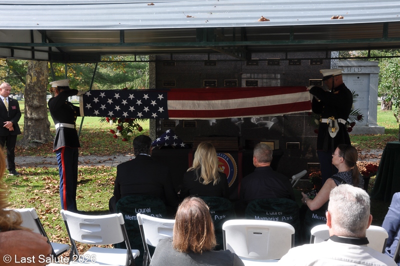 Last-Salute-military-funeral-guard-93