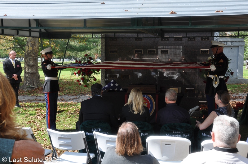 Last-Salute-military-funeral-guard-94